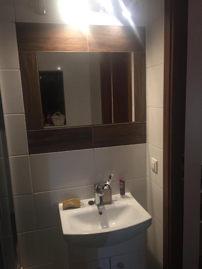Samodzielny Pokoj W Wygodnym Domu Z Parkingiem Apartment Piaseczno  Exterior photo