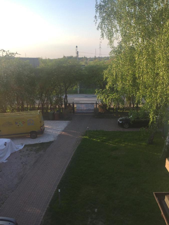 Samodzielny Pokoj W Wygodnym Domu Z Parkingiem Apartment Piaseczno  Exterior photo