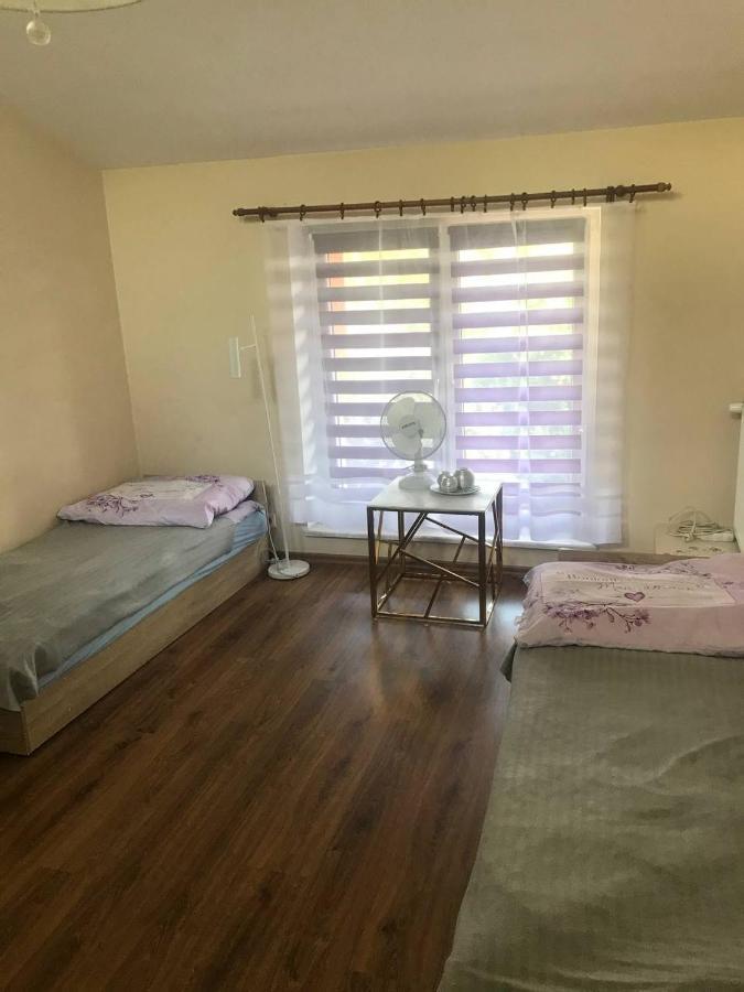 Samodzielny Pokoj W Wygodnym Domu Z Parkingiem Apartment Piaseczno  Exterior photo
